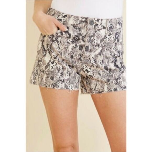Kut From The Kloth‎ Gidget Snake Print High Rise Fray Hem Shorts Size 8 - Picture 1 of 9